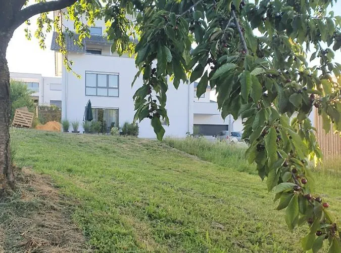 Quiet Place アパート アーハーン